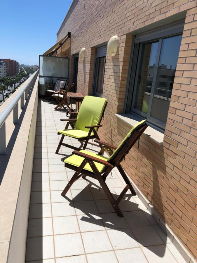 Atico Mirador Paseo Antonio Banderas primera linea de playa y piscina Málaga Exterior foto
